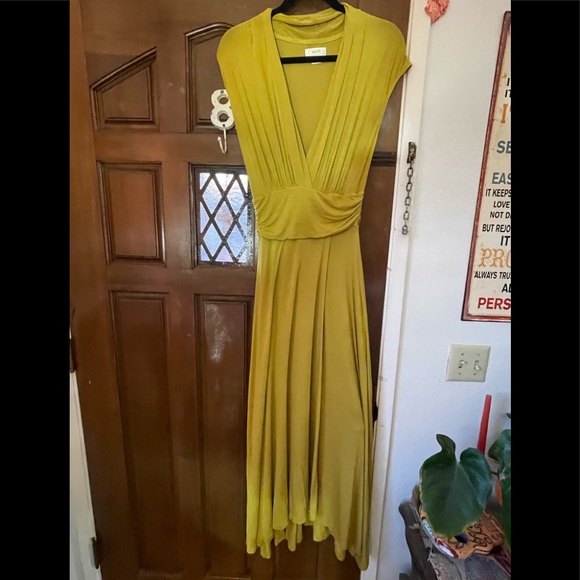 Maeve Dresses & Skirts - MAEVE by Anthropologie mustard yellow rayon cap sleeve lined fitted dress